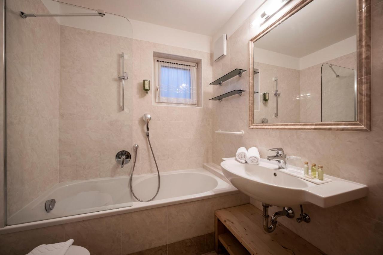 Residence Cesa Sassela Ортизеи Номер фото